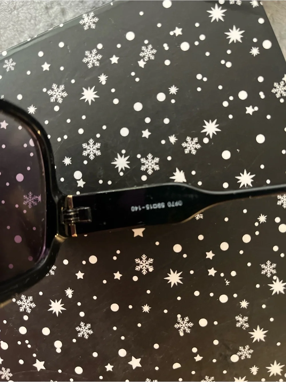*LV Vibe* Black Square Sunglasses - Classic Frame with Gold Accents
